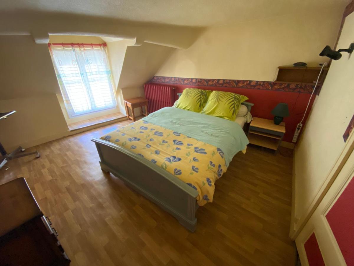 Four A Ban Apartment Mer Luaran gambar