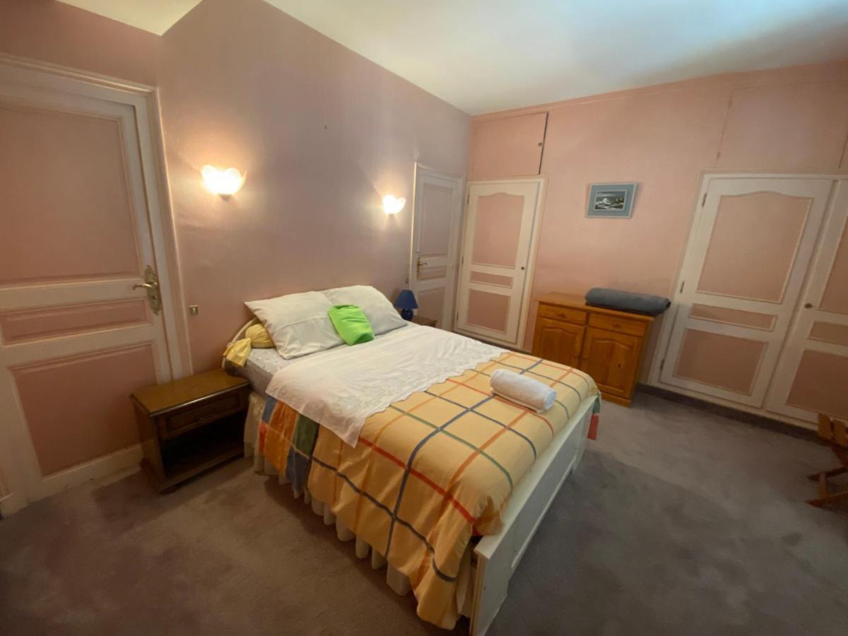 Four A Ban Apartment Mer Luaran gambar